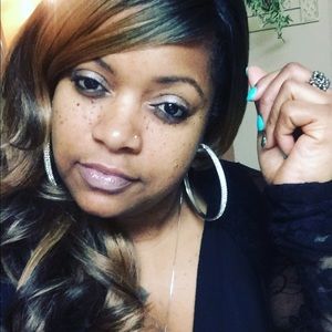 Meet your Posher, Monica